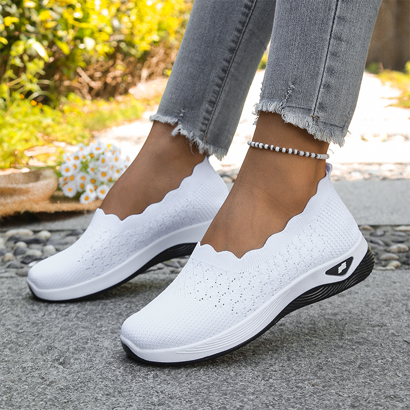 MUIREANN | LIGHTWEIGHT WALKING SHOES