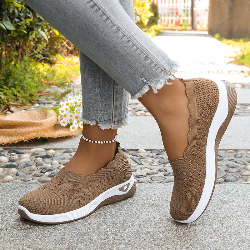 MUIREANN | LIGHTWEIGHT WALKING SHOES